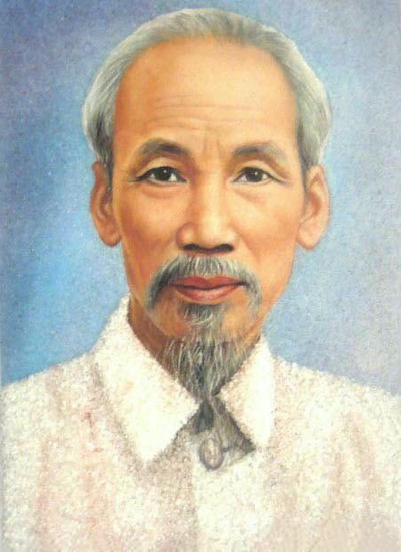 Ảnh Bác Hồ với ánh nhìn trầm tĩnh nhân hậu