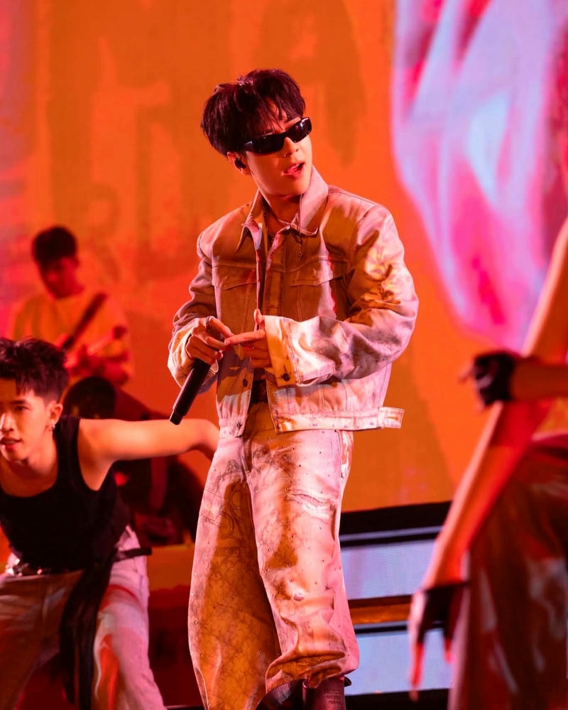Ảnh Quang Hùng MasterD sở hữu diện mạo sáng sủa