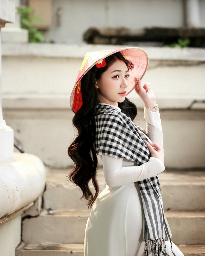 Ảnh của Trần Hà Linh với nét đẹp tinh tế cuốn hút