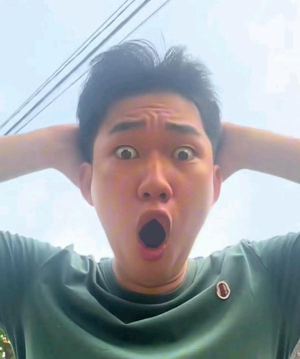 Meme bất ngờ với biểu cảm bàng hoàng hài hước
