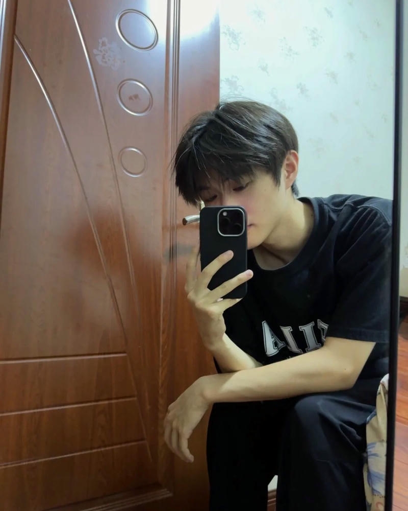 Nam sinh 2K12 với gương mặt thân thiện đáng yêu