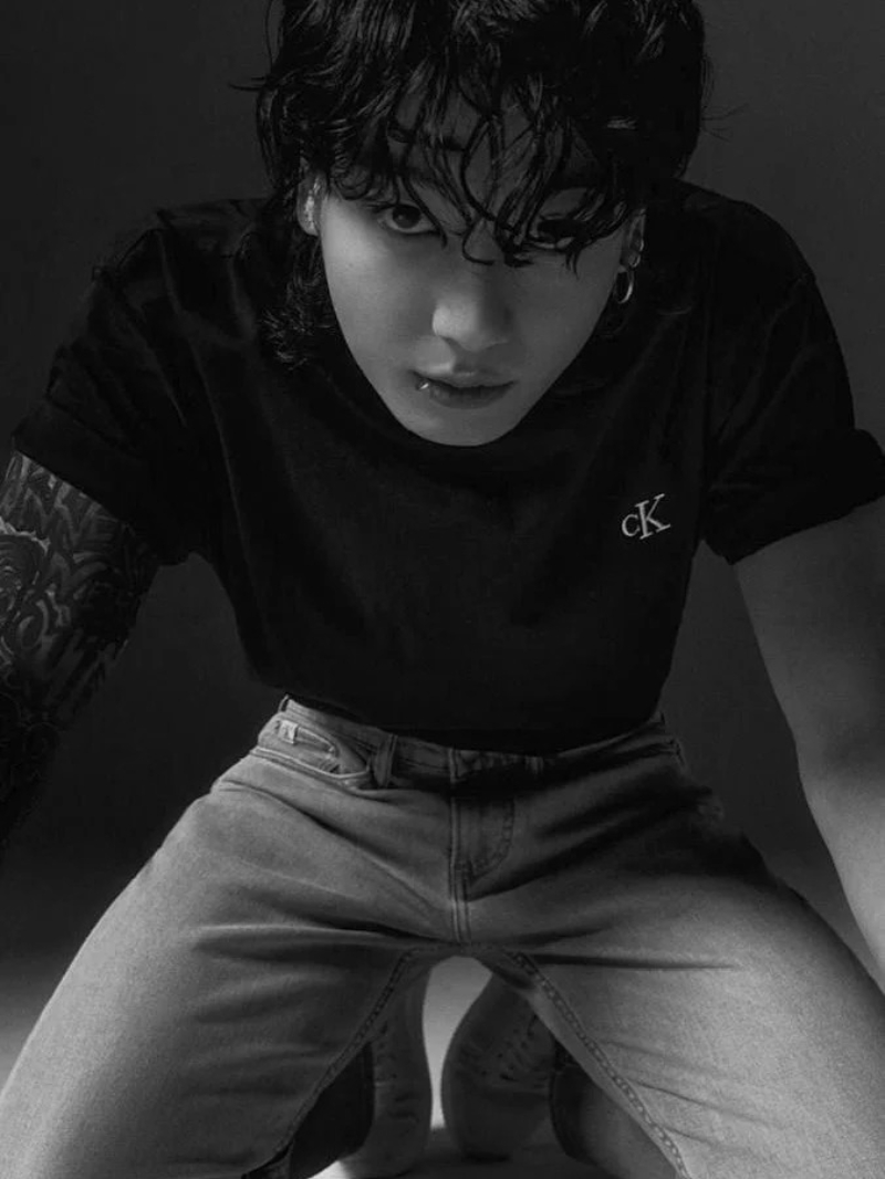 ảnh Jungkook BTS thần thái cuốn hút