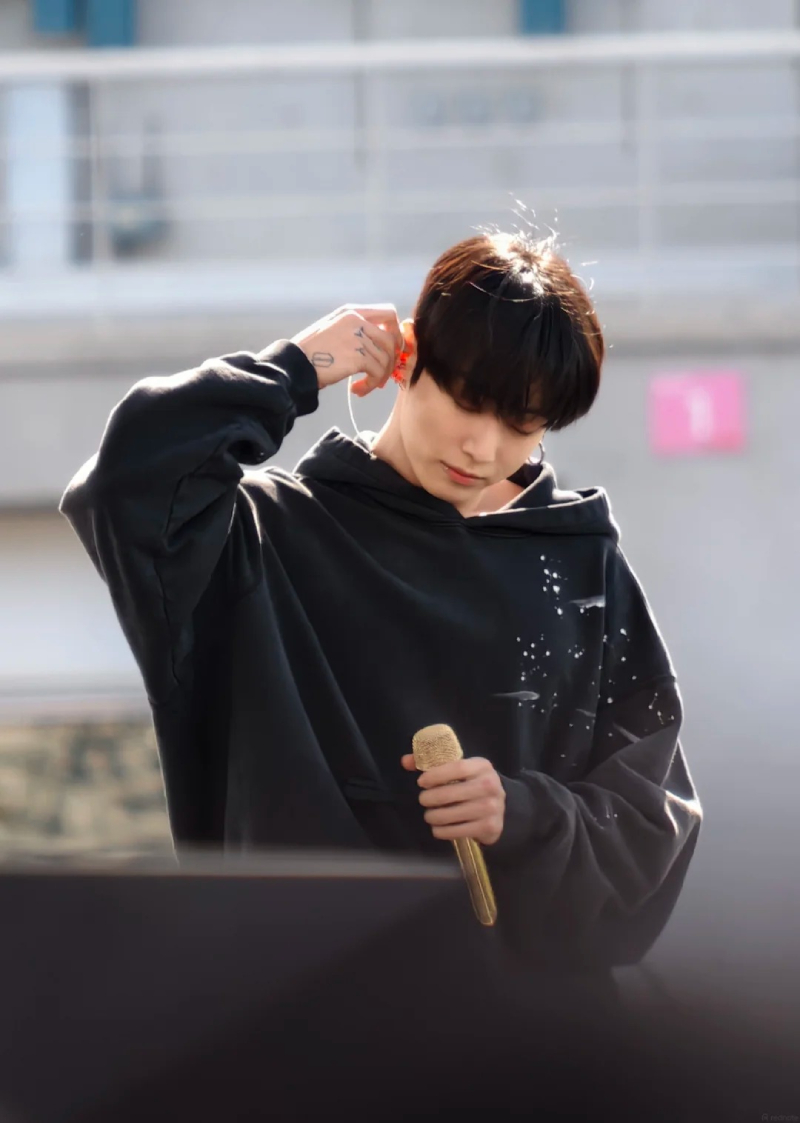 ảnh Jungkook với visual cực phẩm