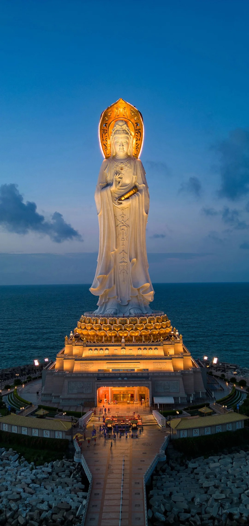 ảnh Quan Thế Âm Bồ Tát hiền từ