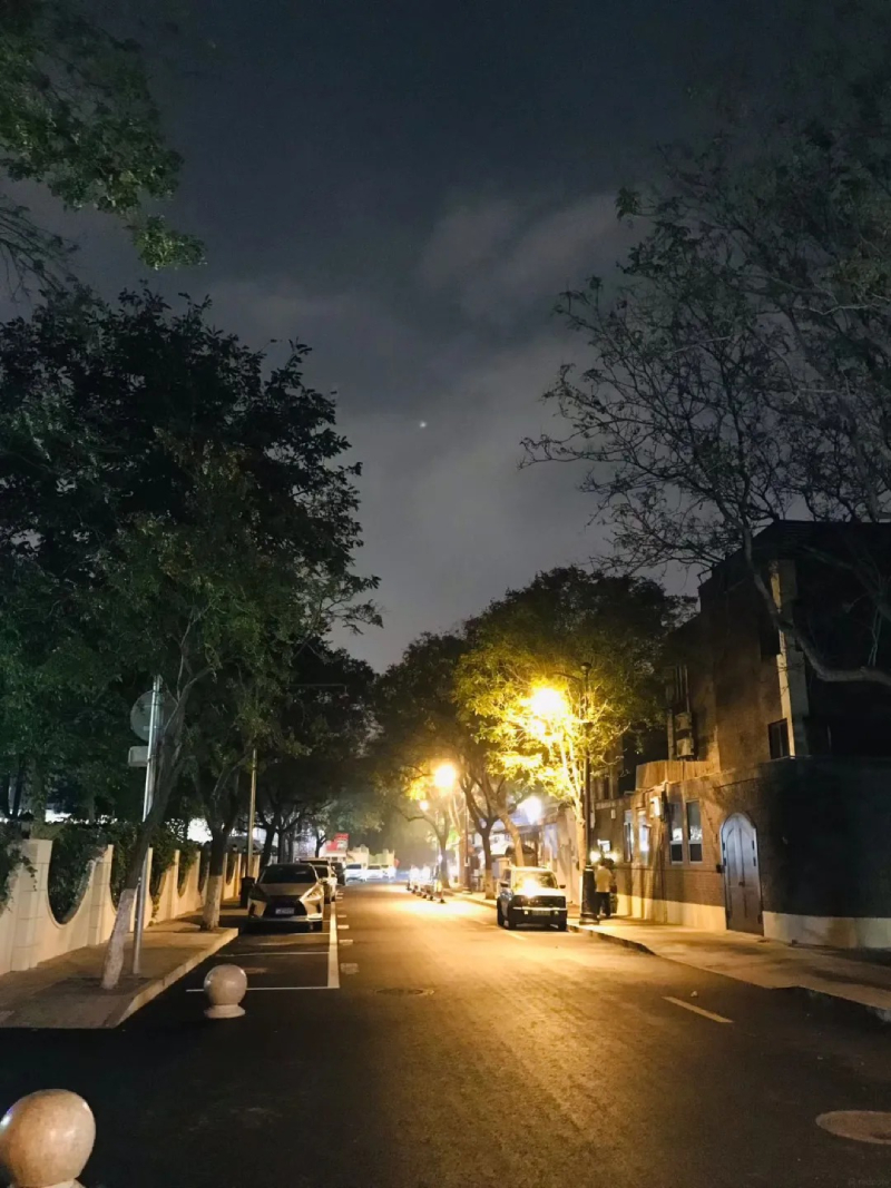 ảnh chill đường phố về đêm đầy thơ mộng