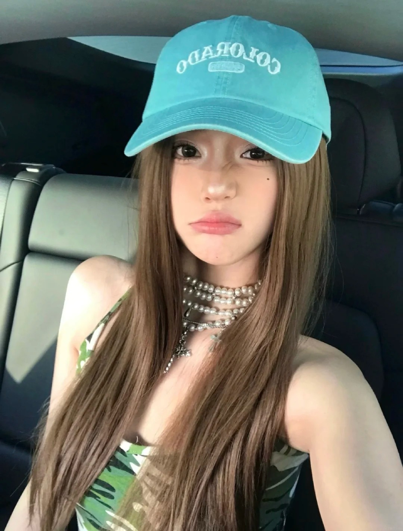 ảnh cô gái trẻ xinh đẹp và dễ thương