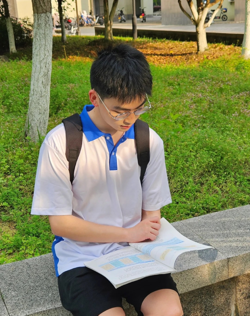 hình ảnh nam sinh 2k7 đẹp trai
