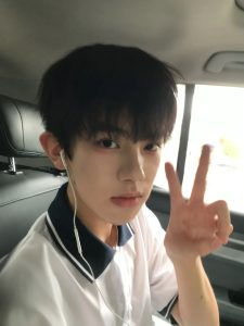 hình trai 2k7 đẹp và phong cách