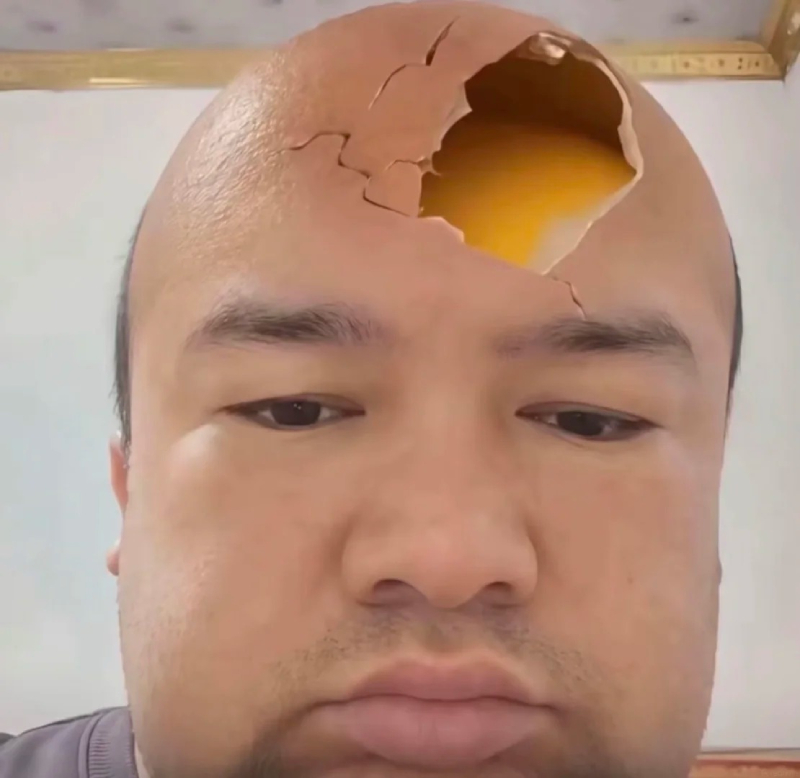meme troll bạn bè hài hước