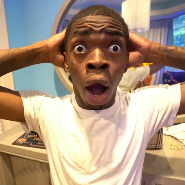 Gương mặt sợ hãi phiên bản hình meme hài hước