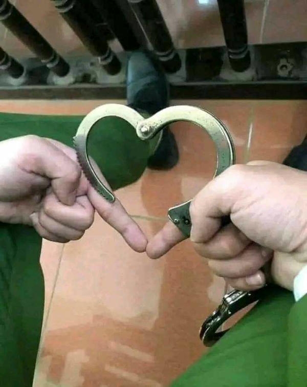 Meme thả tim phản ứng siêu cấp độ dễ thương