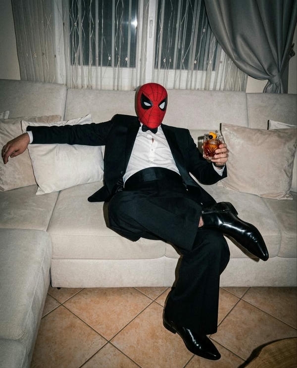 Spider man meme với biểu cảm khó hiểu đầy duyên