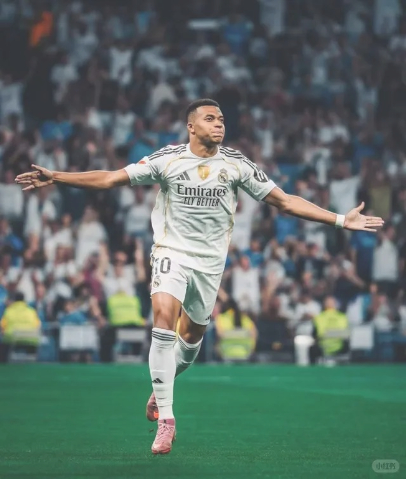 ảnh Mbappe đẹp nhất khi ăn mừng bàn thắng