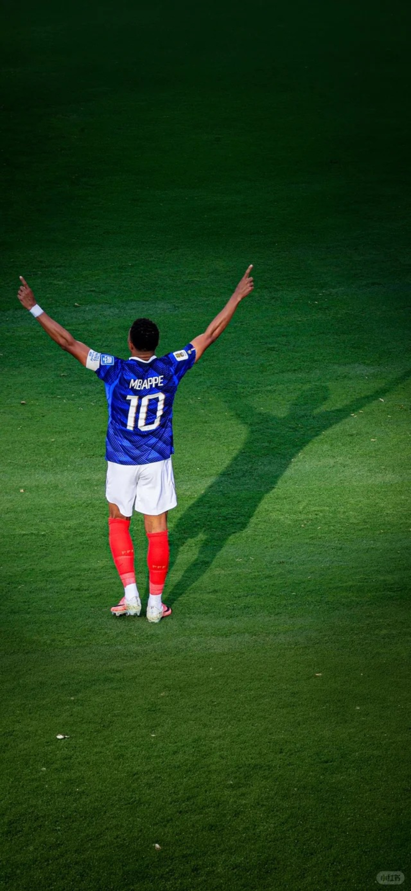 ảnh Mbappe đẹp nhất phong cách ngầu