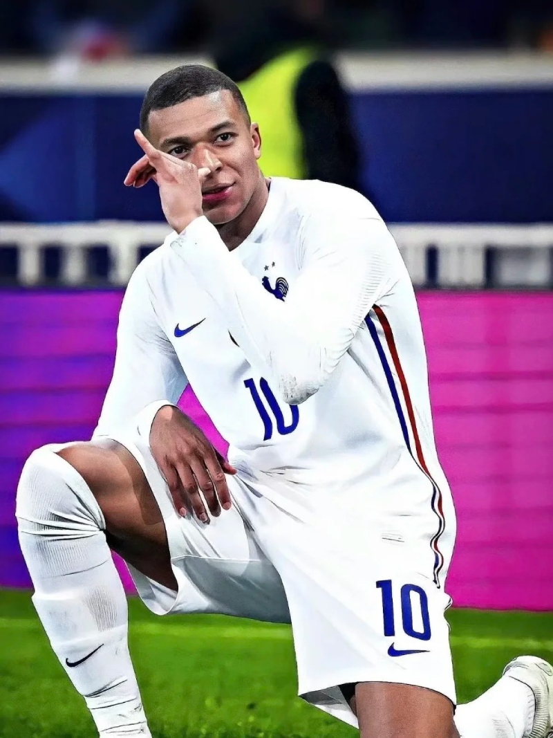 ảnh Mbappe đẹp nhất trong trận đấu