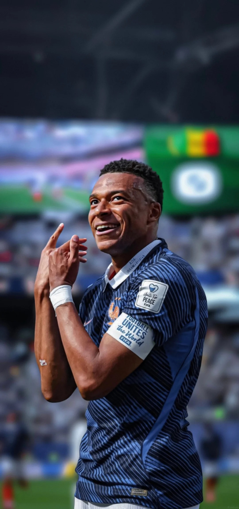 ảnh Mbappe đẹp nhất với khoảnh khắc ăn mừng