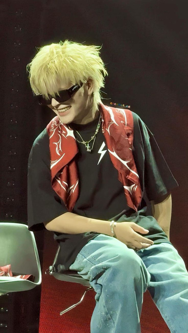 ảnh Rhyder tạo dáng đẹp