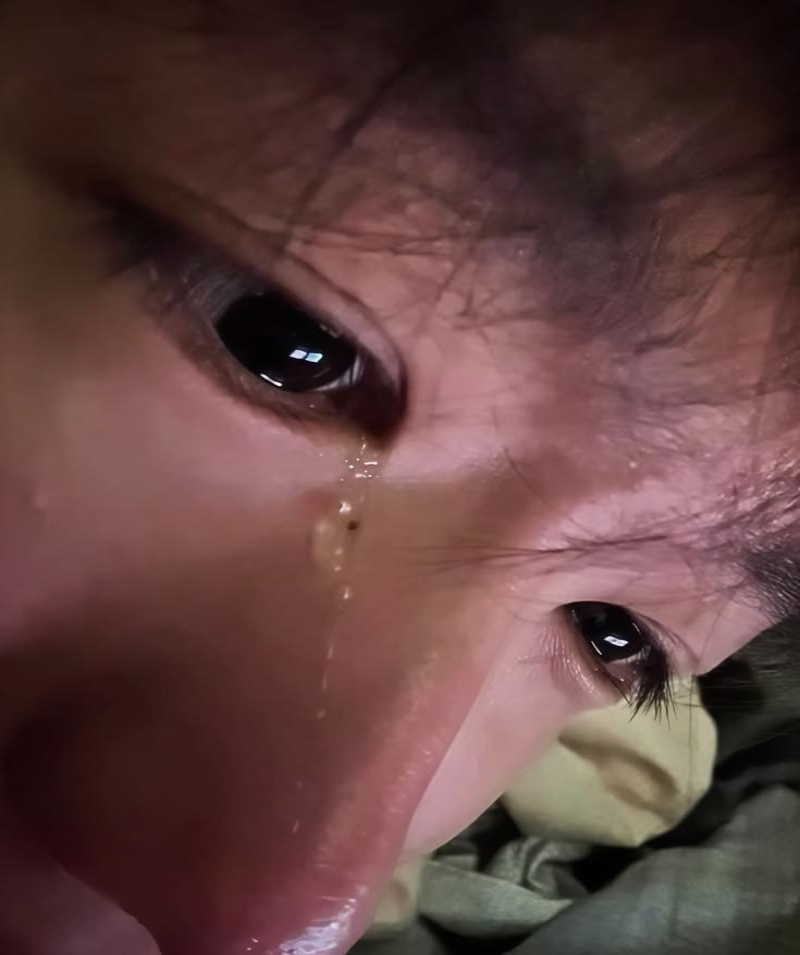 ảnh chàng trai mang tâm trạng buồn