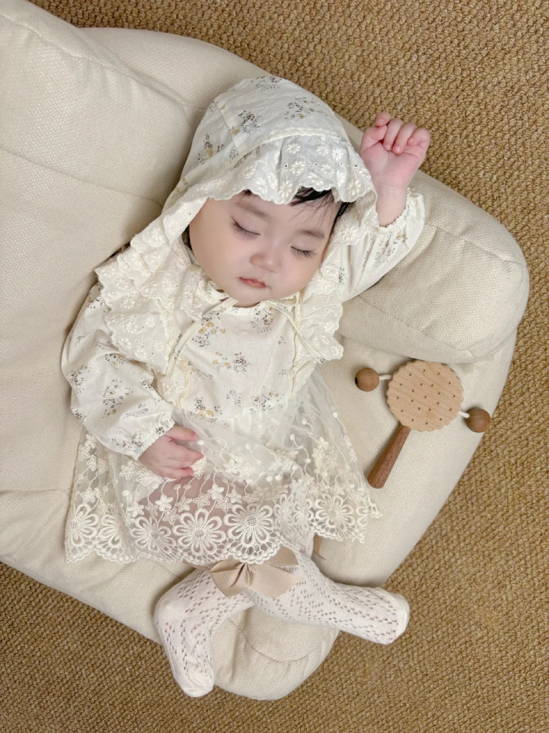 ảnh em bé cute đáng yêu