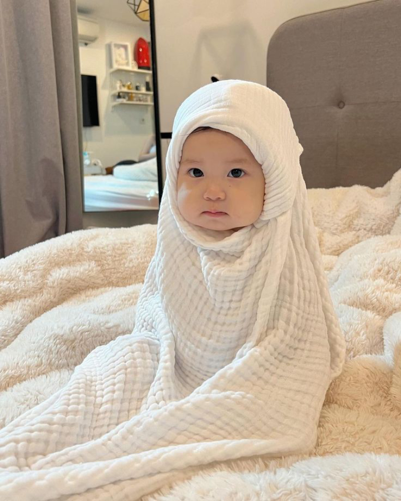 ảnh em bé cute tự nhiên