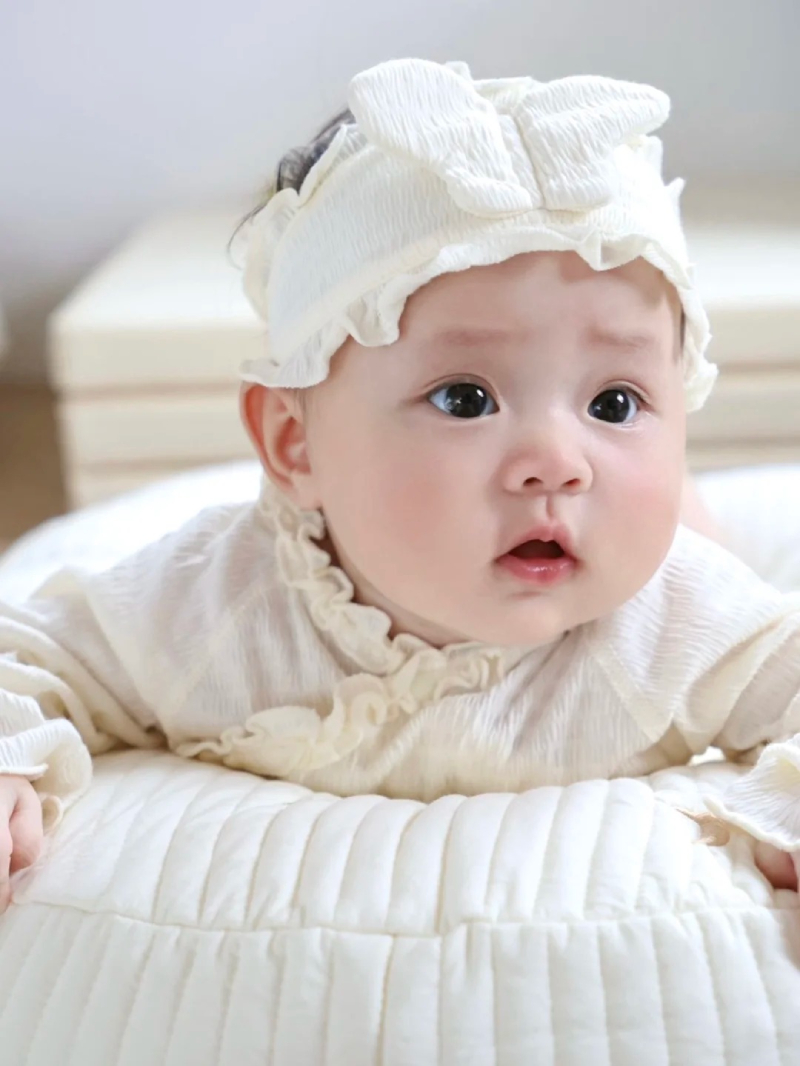 ảnh em bé cute và ngộ nghĩnh