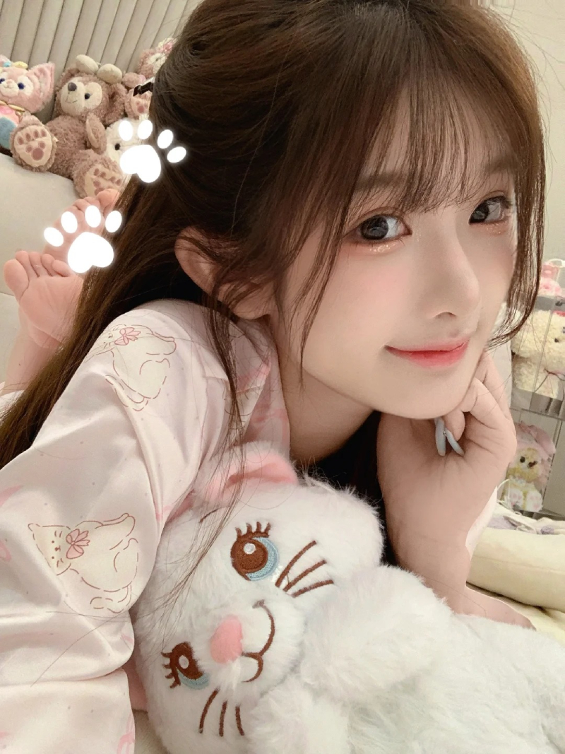 ảnh gái cute tạo dáng đáng yêu