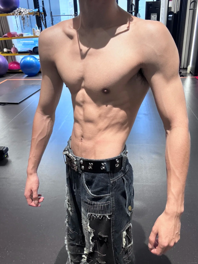 ảnh nam đẹp phong cách fitness