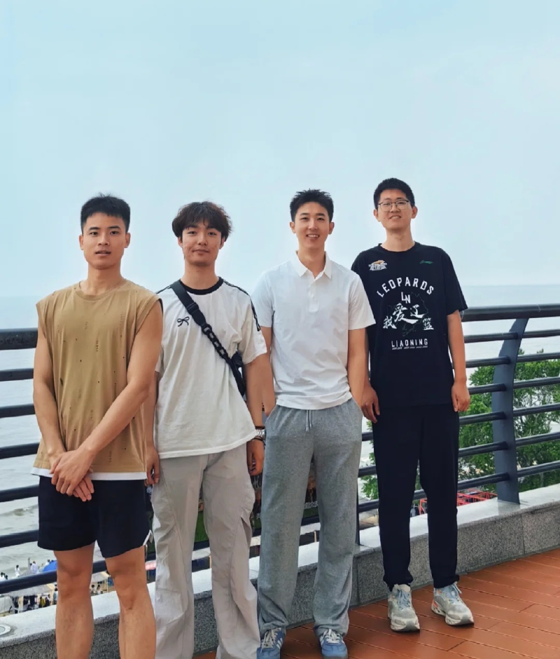 ảnh nhóm 4 người đẹp và tự nhiên