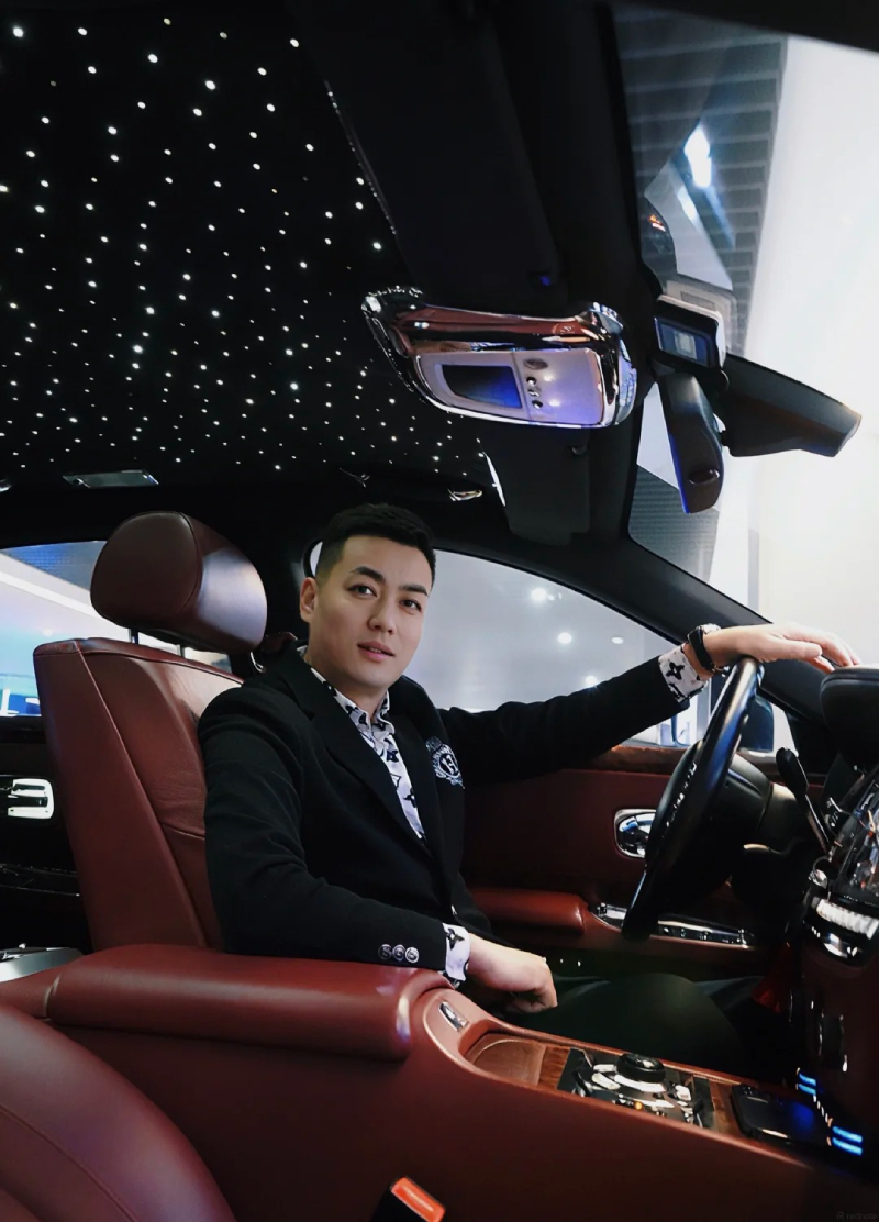 ảnh tổng tài quyền lực và sang trọng
