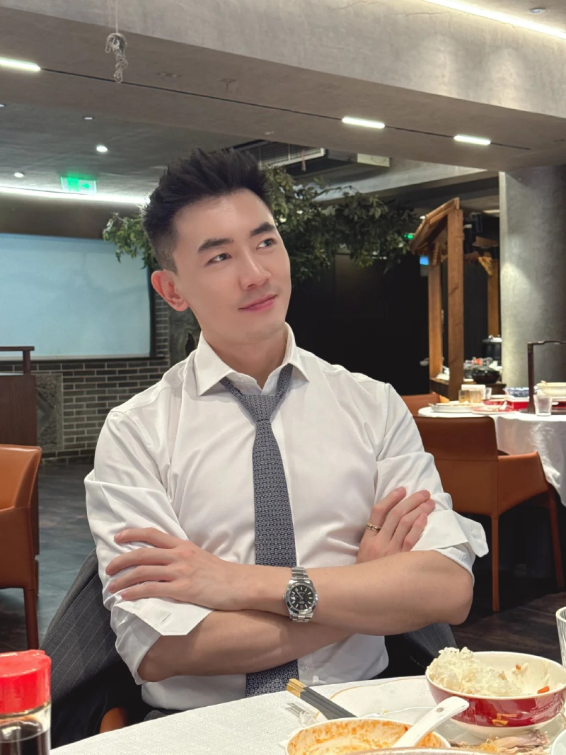 ảnh tổng tài thần thái cực chất