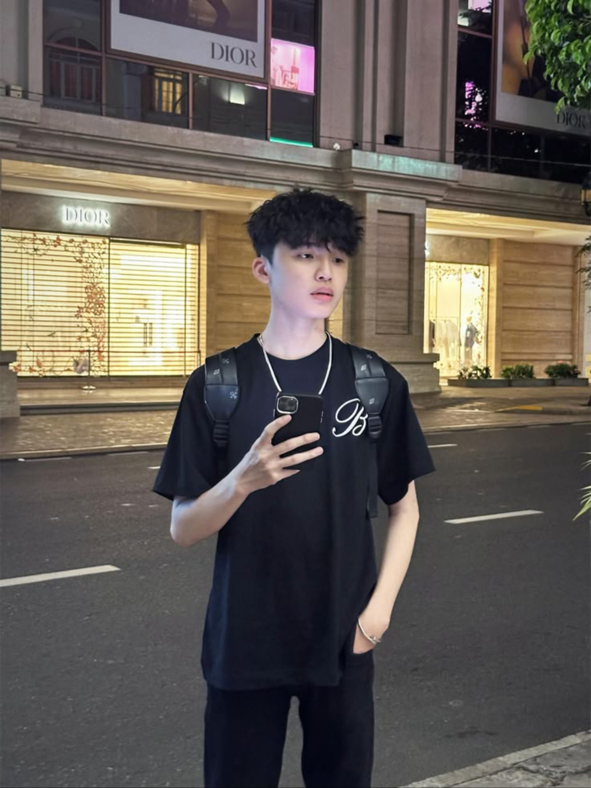 ảnh trai đẹp k9 chụp trong lớp học