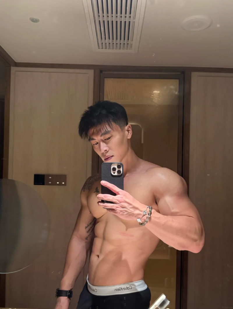 ảnh trai đẹp khỏe khoắn