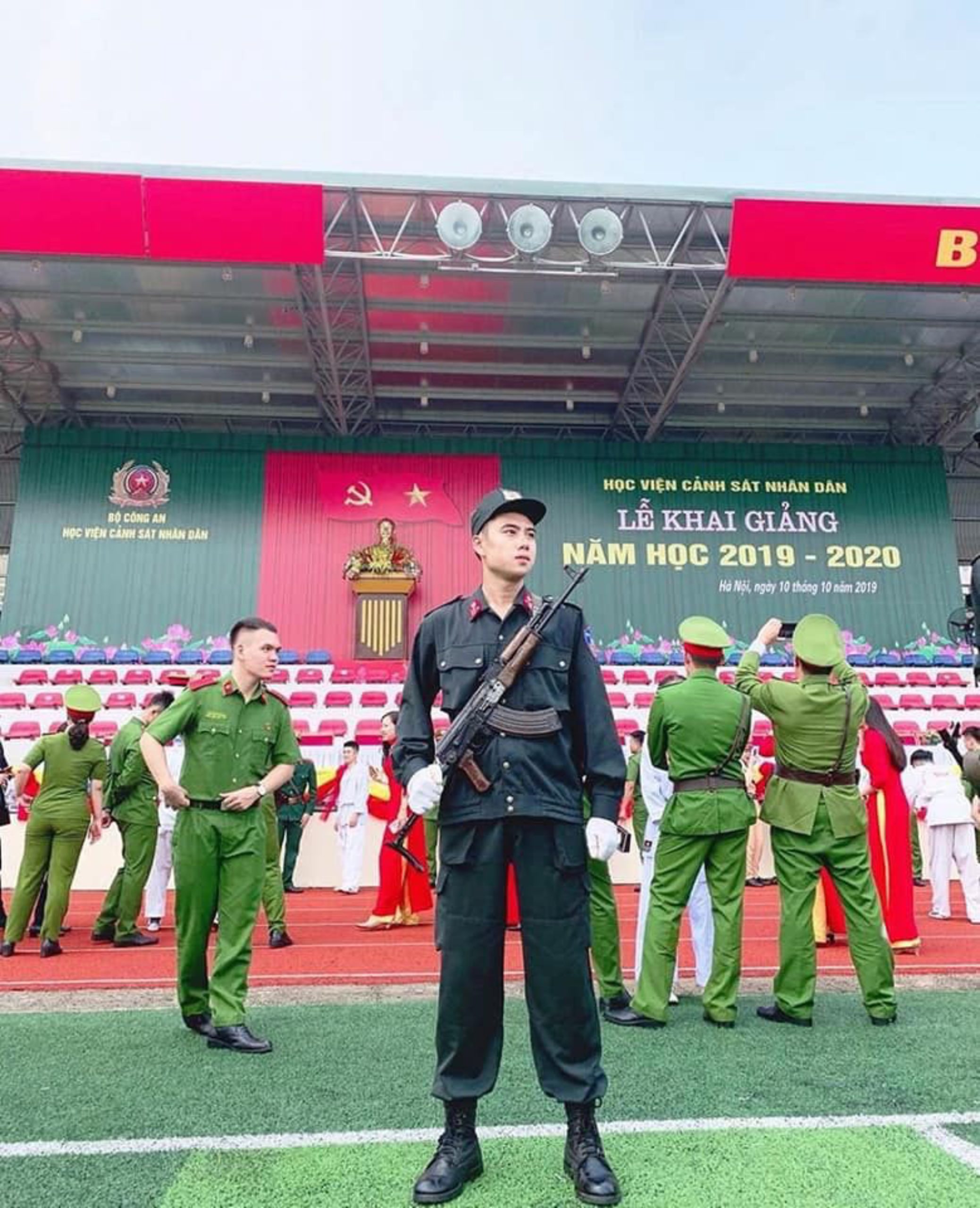 hình ảnh chiến sĩ công an Việt Nam
