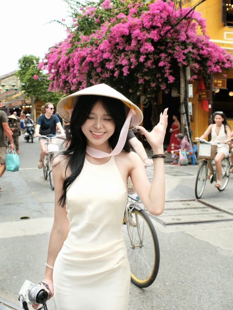 hình ảnh cô gái Việt Nam xinh đẹp và tự nhiên