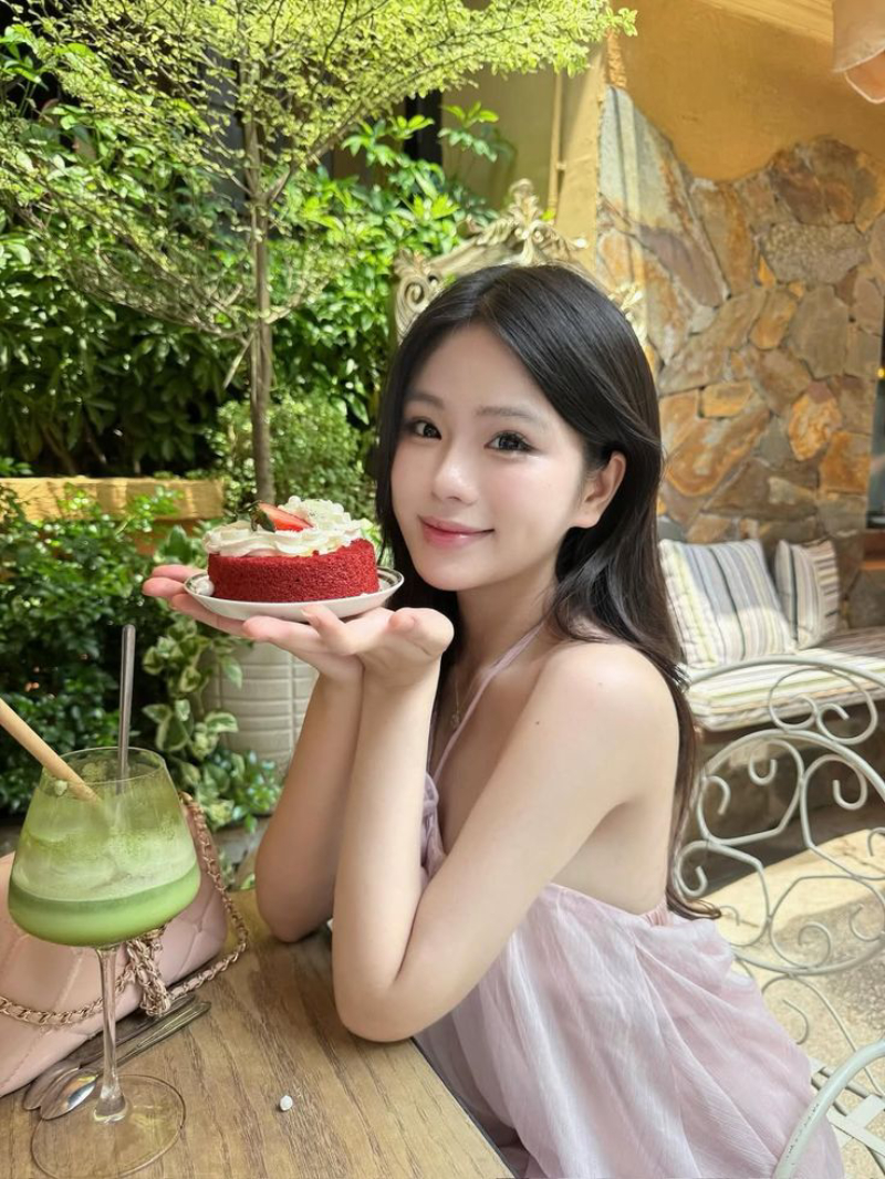 hình ảnh nữ sinh trẻ trung và đáng yêu