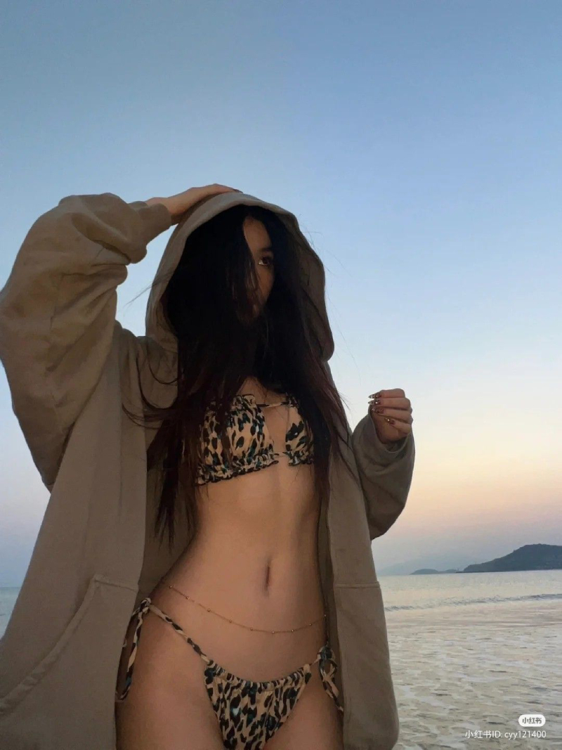 hình gái xinh che mặt với outfit đẹp
