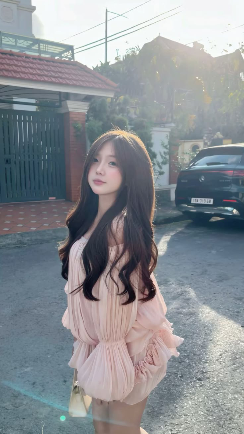 hình gái xinh với nụ cười rạng rỡ