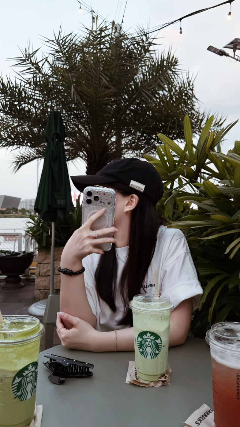 hình selfie aesthetic nhẹ nhàng