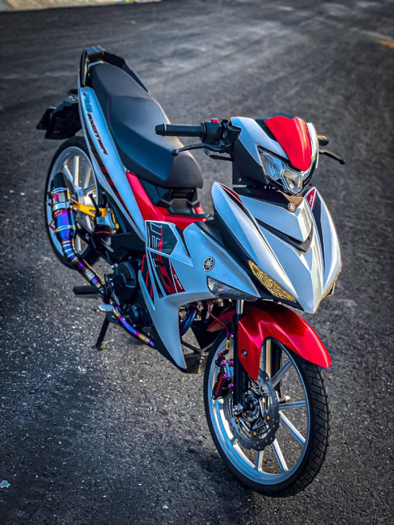 hình xe độ phong cách racing